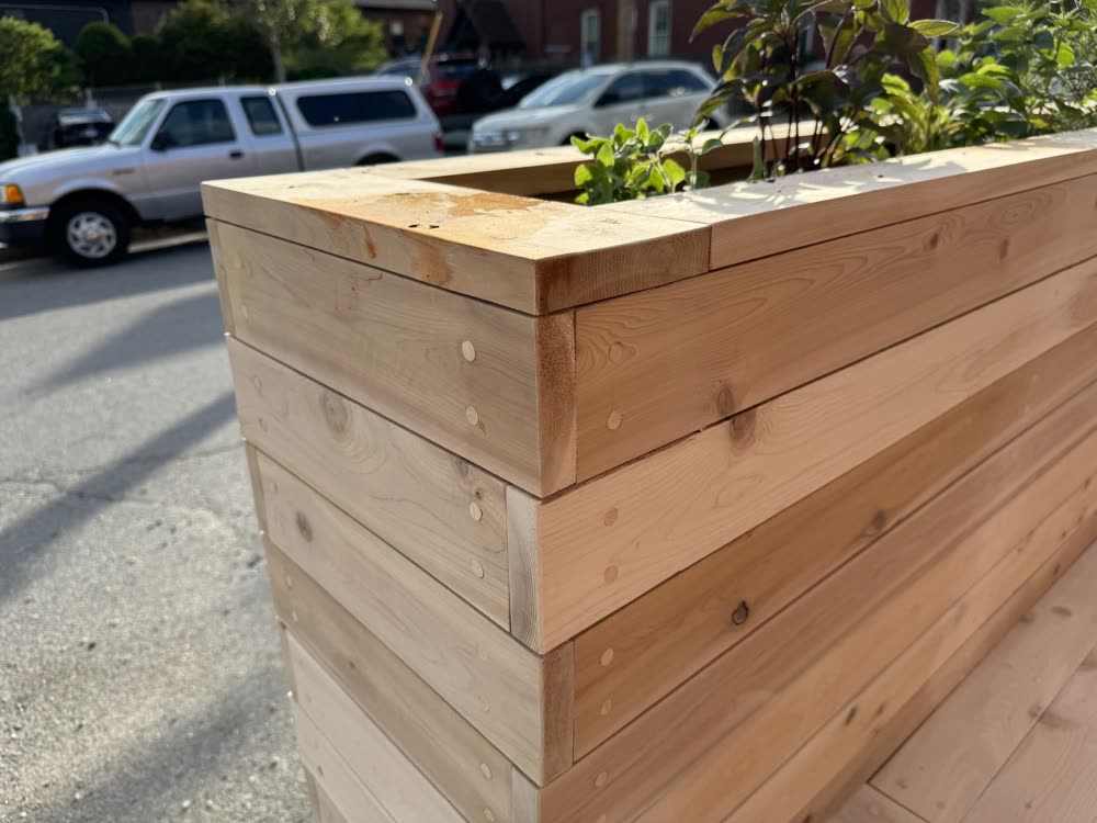 Cedar planter box